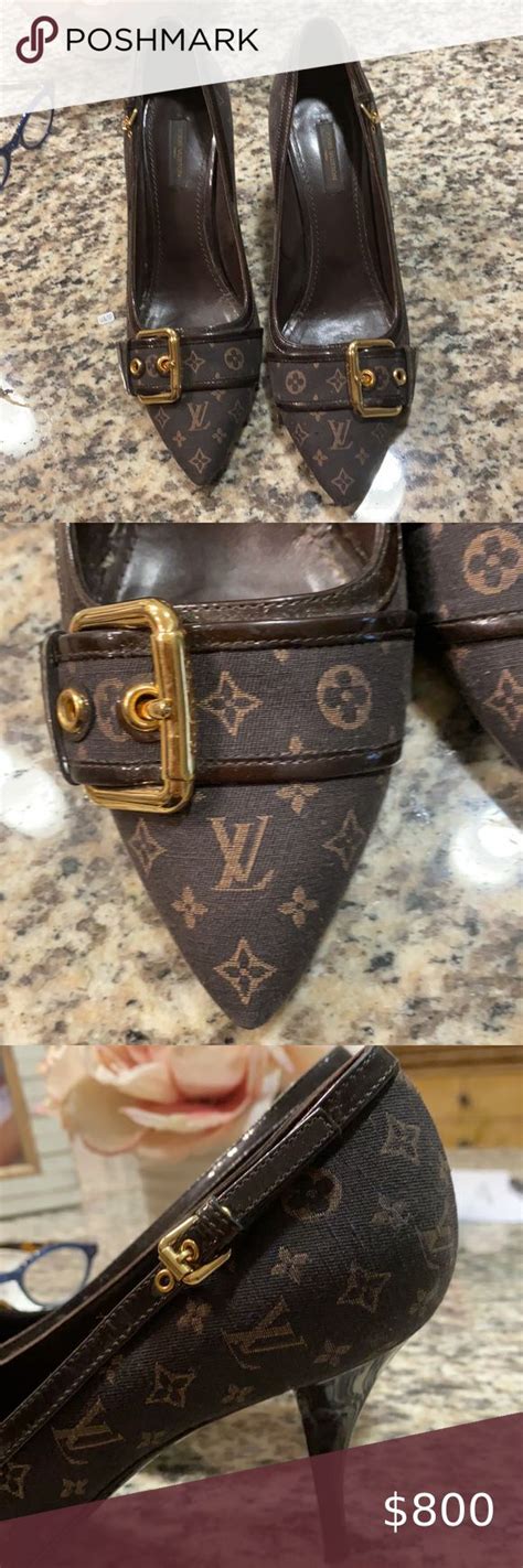 louis vuitton signature pump